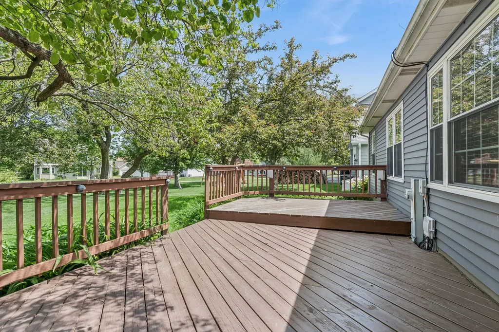 217 Meadowview Lane Aurora IL 60502
