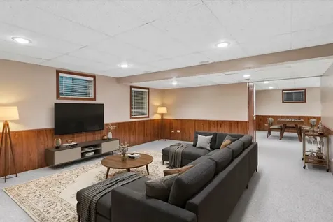 217 Meadowview Lane Aurora IL 60502