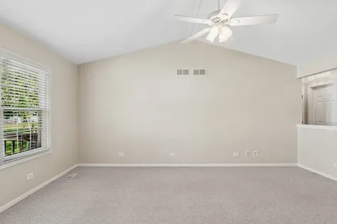 217 Meadowview Lane Aurora IL 60502