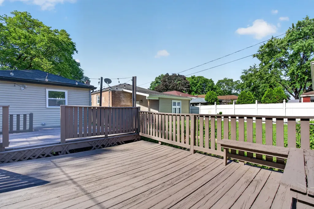 114 West 126th Place Chicago IL 60628