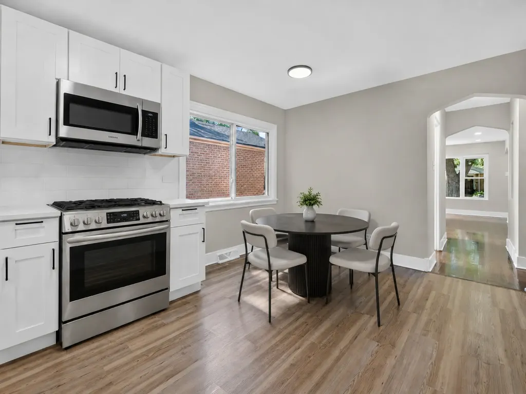 114 West 126th Place Chicago IL 60628