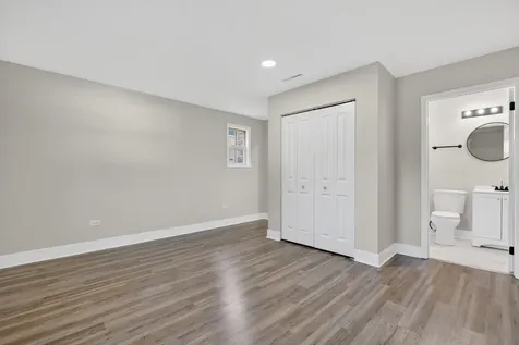 114 West 126th Place Chicago IL 60628