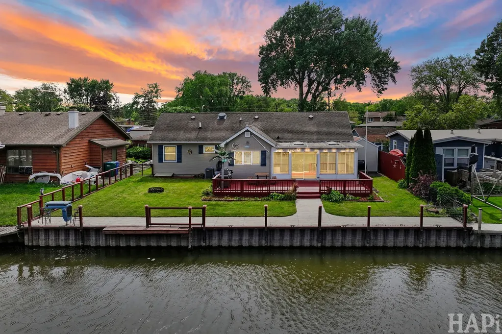 707 Kingston Boulevard Mchenry IL 60050