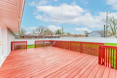 3541 Washington Street Lansing IL 60438