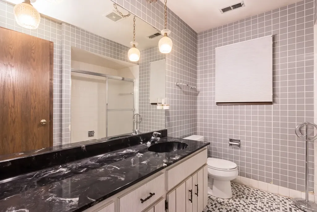 16W731 89TH Place Willowbrook IL 60527