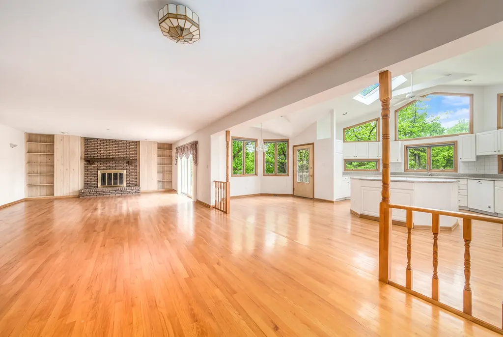 16W731 89TH Place Willowbrook IL 60527