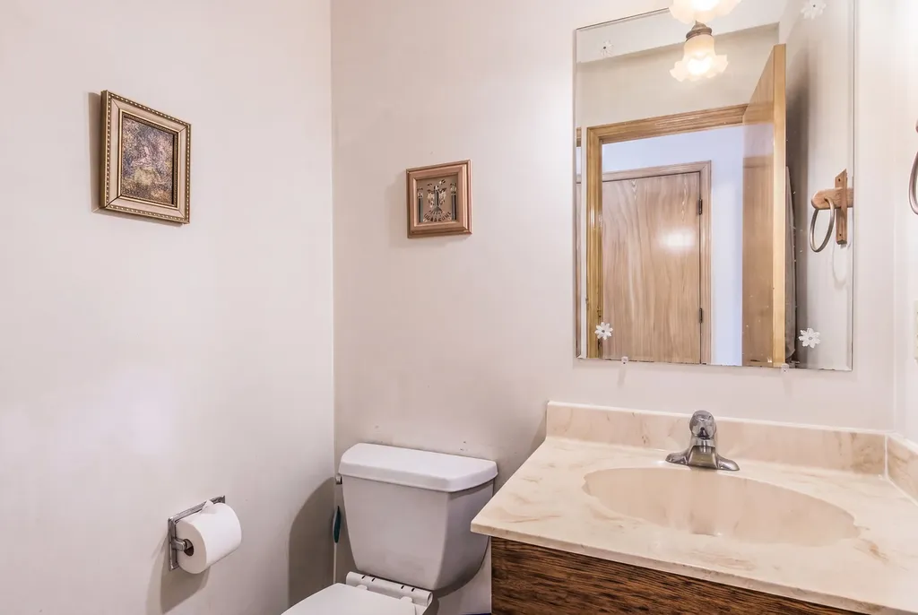 16W731 89TH Place Willowbrook IL 60527