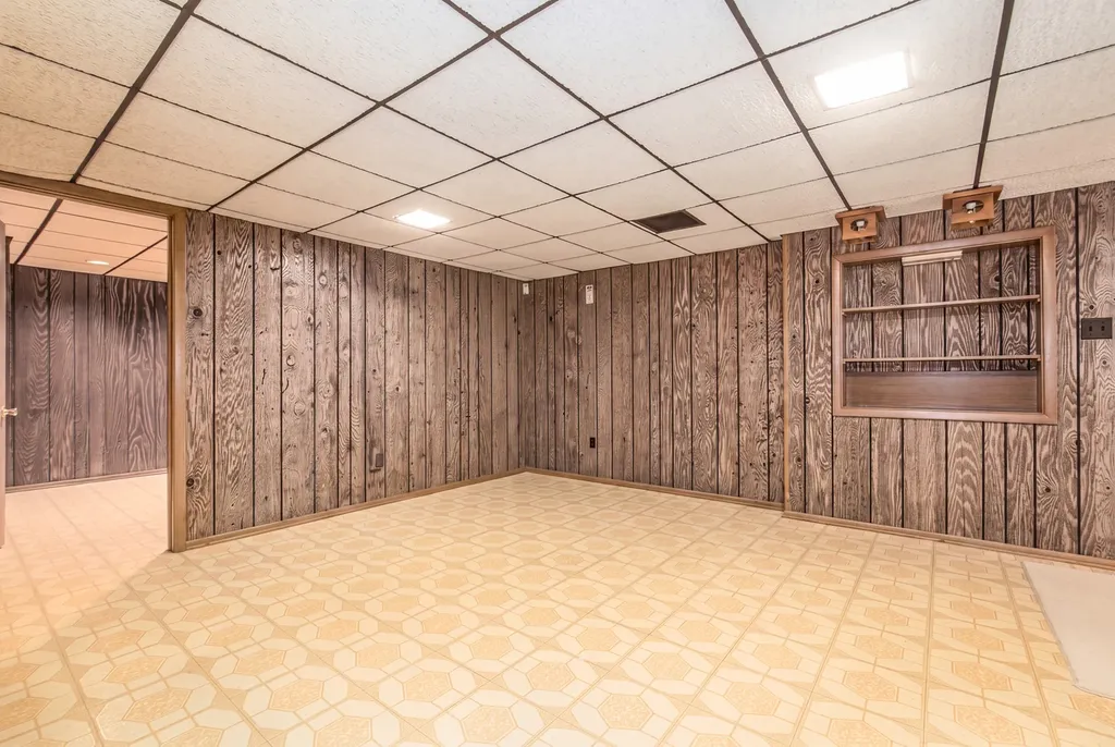 16W731 89TH Place Willowbrook IL 60527