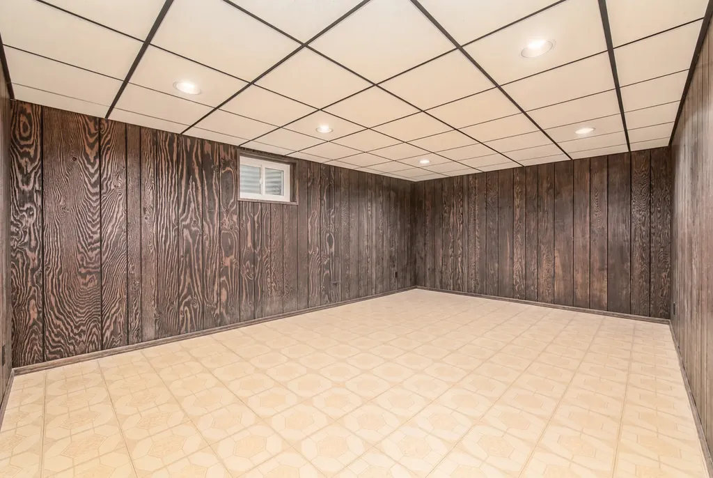 16W731 89TH Place Willowbrook IL 60527