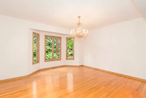 16W731 89TH Place Willowbrook IL 60527
