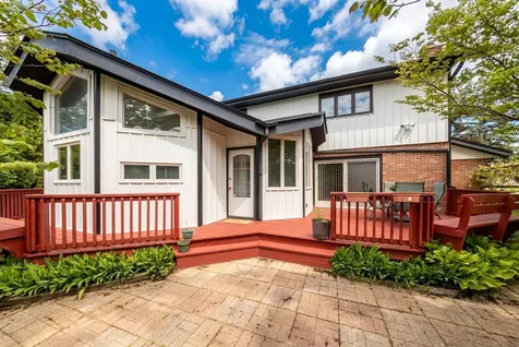 16W731 89TH Place Willowbrook IL 60527