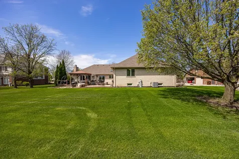 13201 Meadow Hill Lane Lemont IL 60439