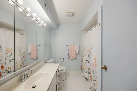 740 Saint Andrews Lane Crystal Lake IL 60014
