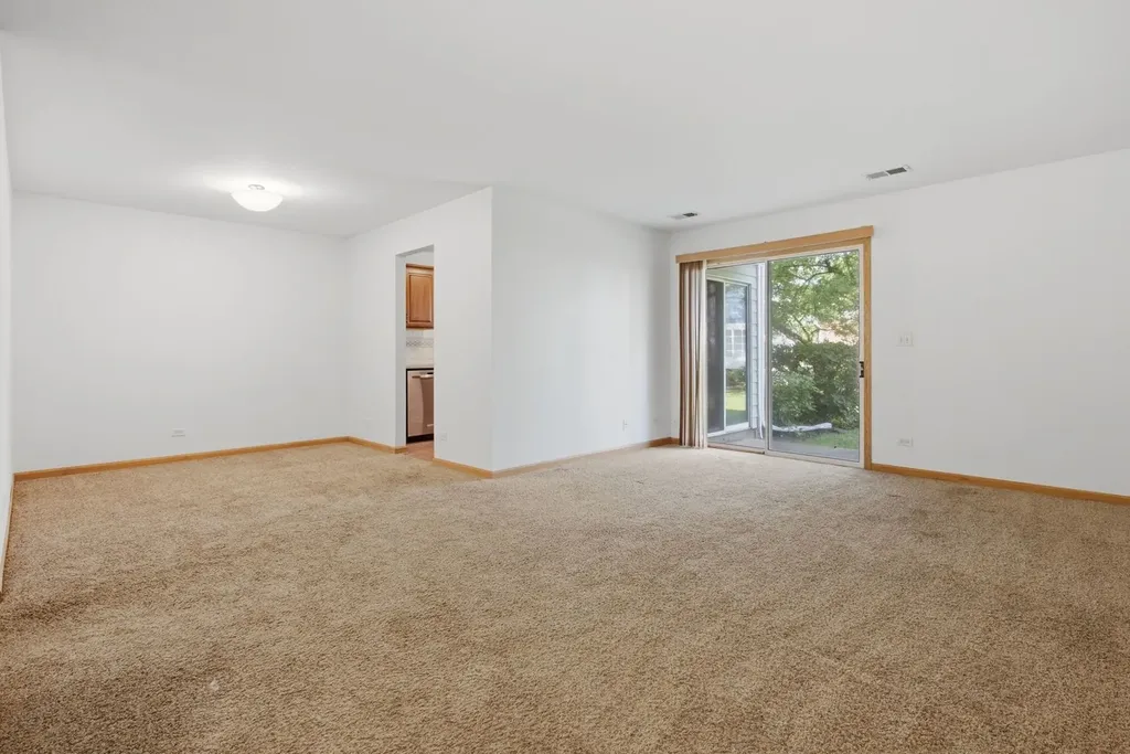225 Columbia Court Schaumburg IL 60193
