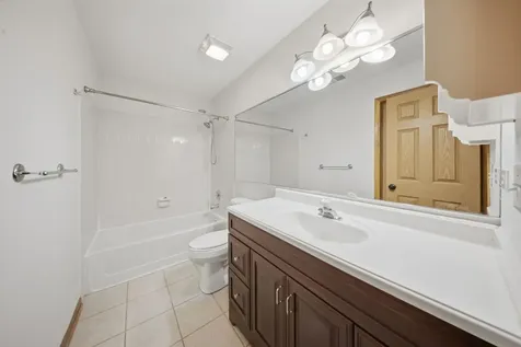 225 Columbia Court Schaumburg IL 60193