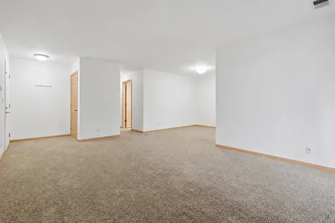 225 Columbia Court Schaumburg IL 60193