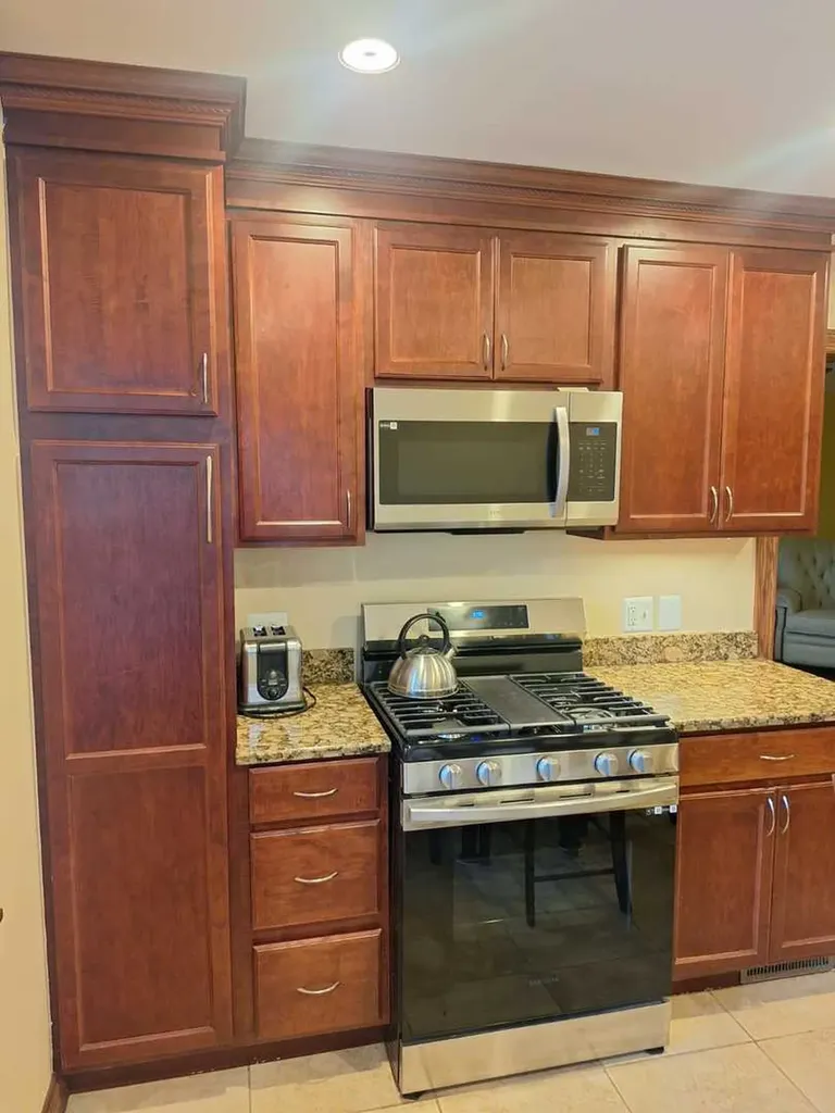 12142 South State Street Chicago IL 60628
