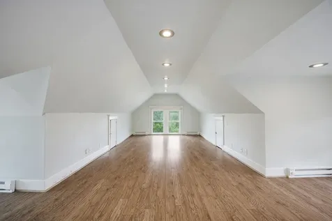 379 Seminary Avenue Aurora IL 60505
