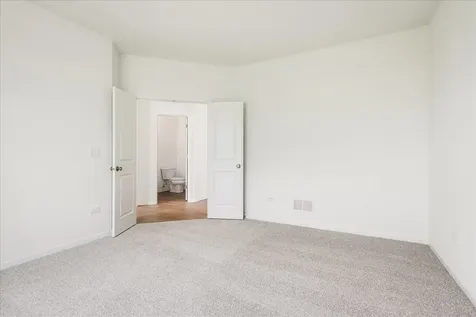 721 Fairfield Drive Oswego IL 60543