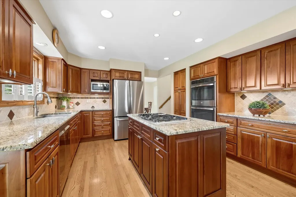 755 Warwick Court Lake Zurich IL 60047