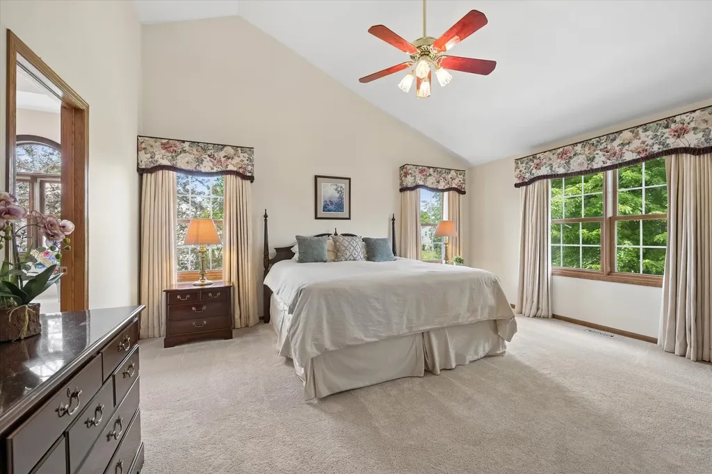 755 Warwick Court Lake Zurich IL 60047