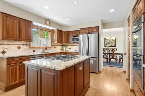 755 Warwick Court Lake Zurich IL 60047