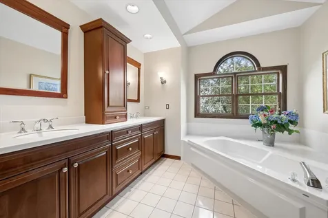 755 Warwick Court Lake Zurich IL 60047
