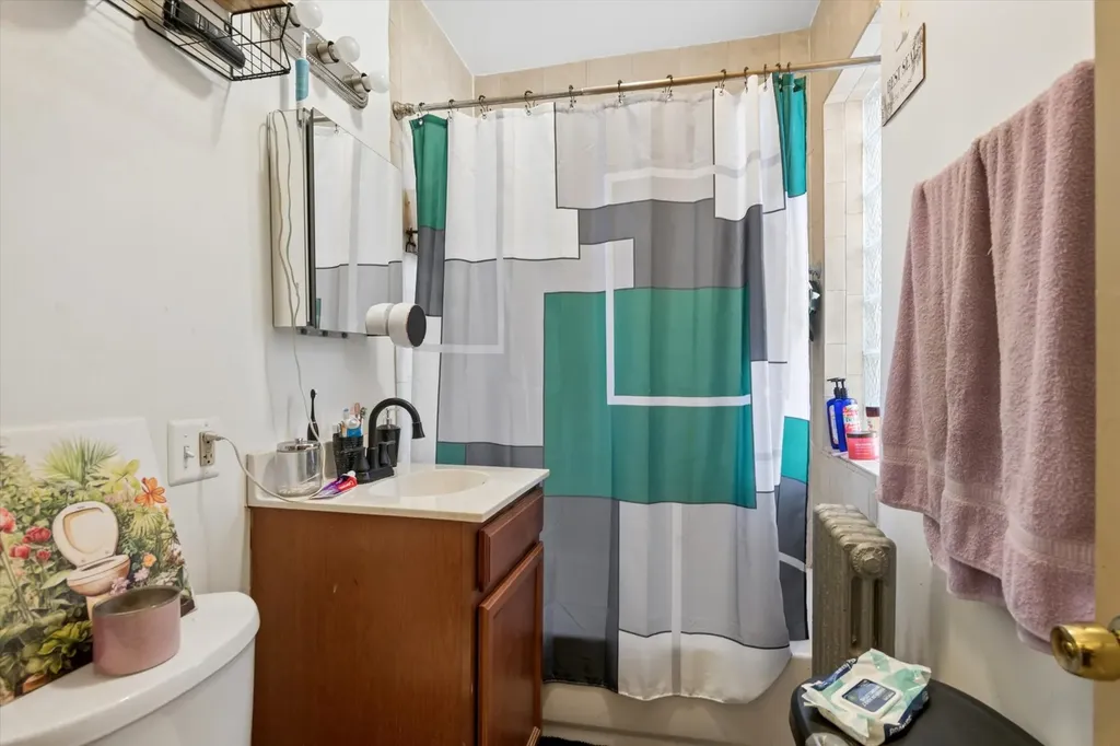 8012 South Honore Street Chicago IL 60620
