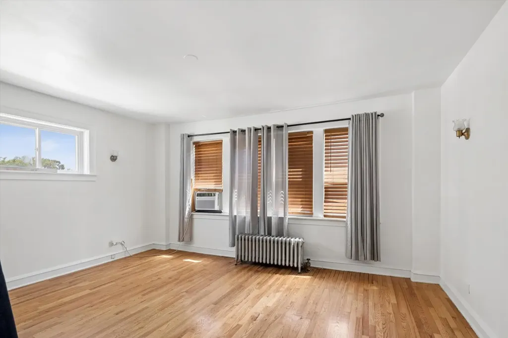 8012 South Honore Street Chicago IL 60620