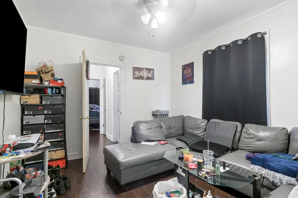 8012 South Honore Street Chicago IL 60620