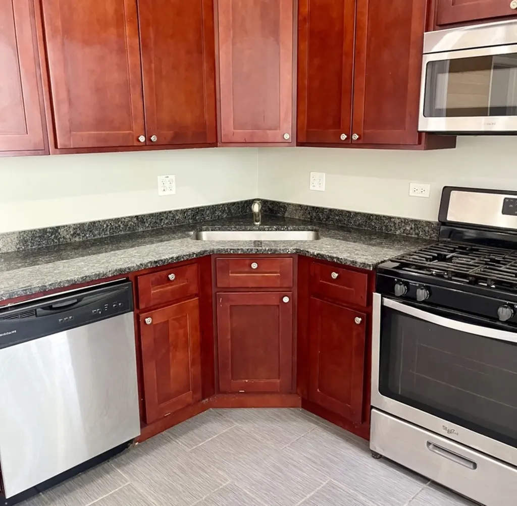 3741 West Le Moyne Street Chicago IL 60651