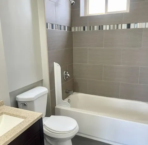 3741 West Le Moyne Street Chicago IL 60651
