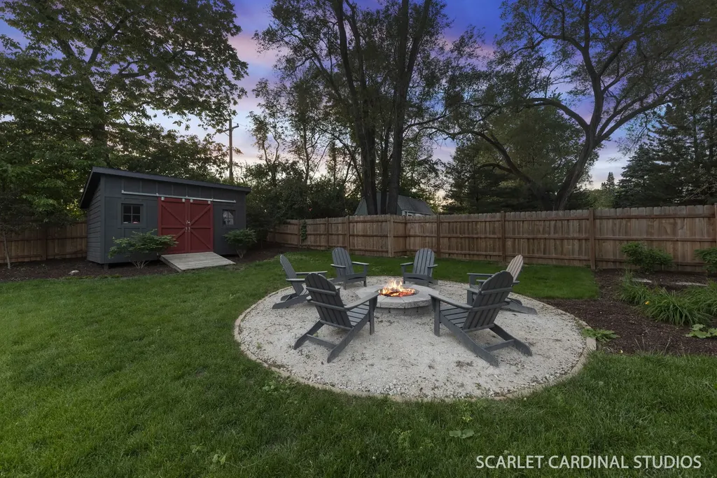 1209 North Eagle Street Naperville IL 60563