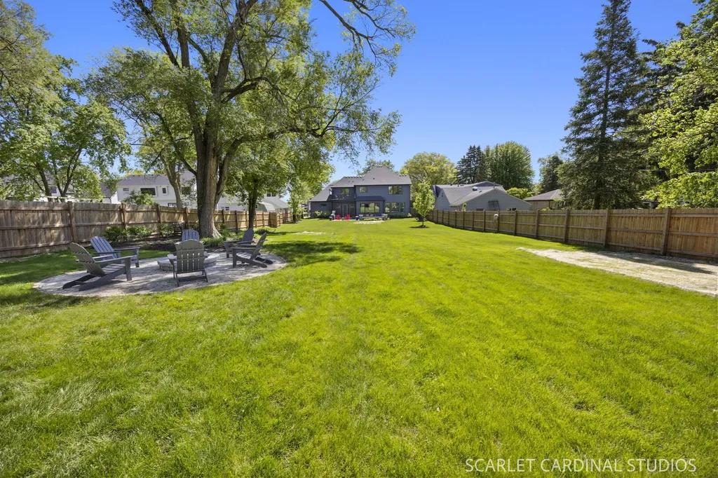 1209 North Eagle Street Naperville IL 60563