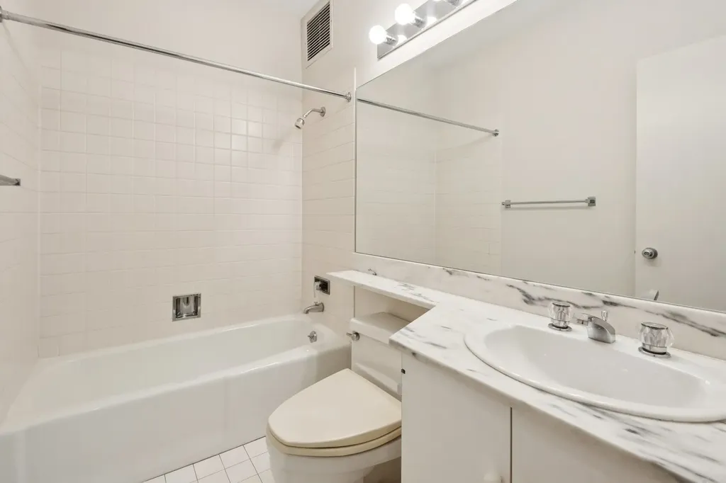 1100 North Lake Shore Drive Chicago IL 60611