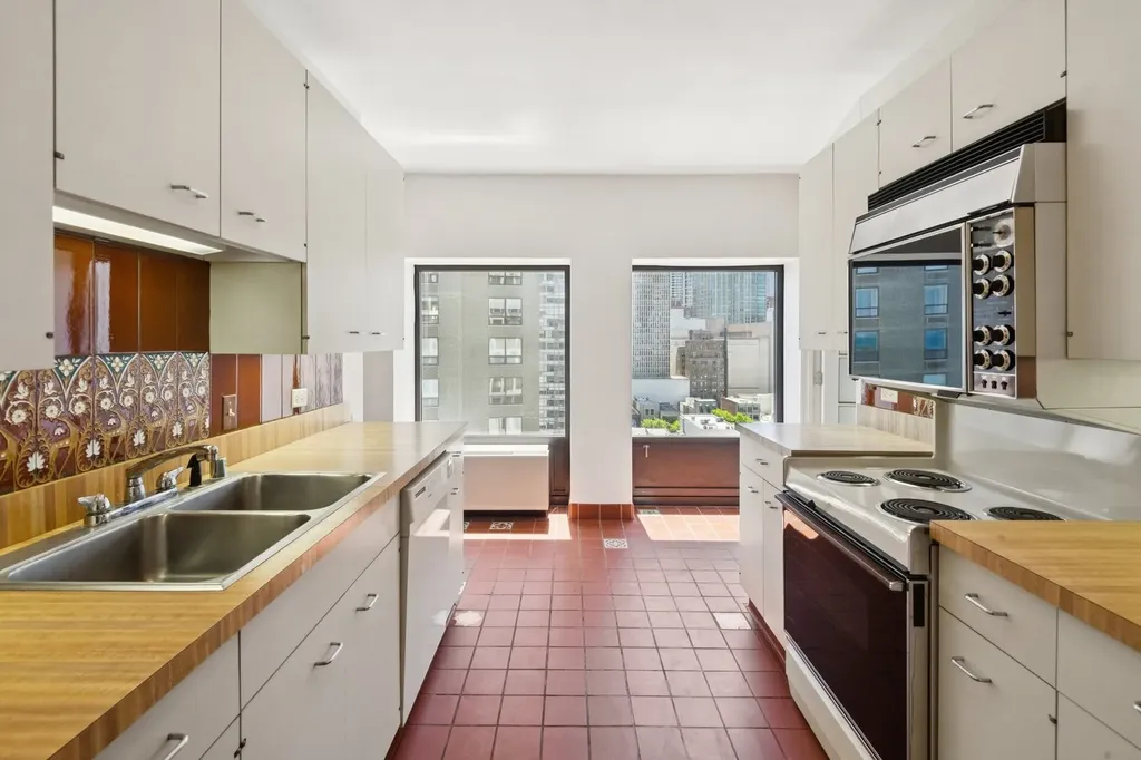 1100 North Lake Shore Drive Chicago IL 60611