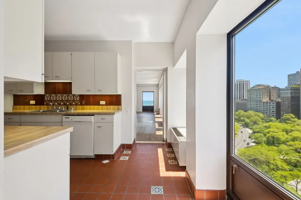 1100 North Lake Shore Drive Chicago IL 60611