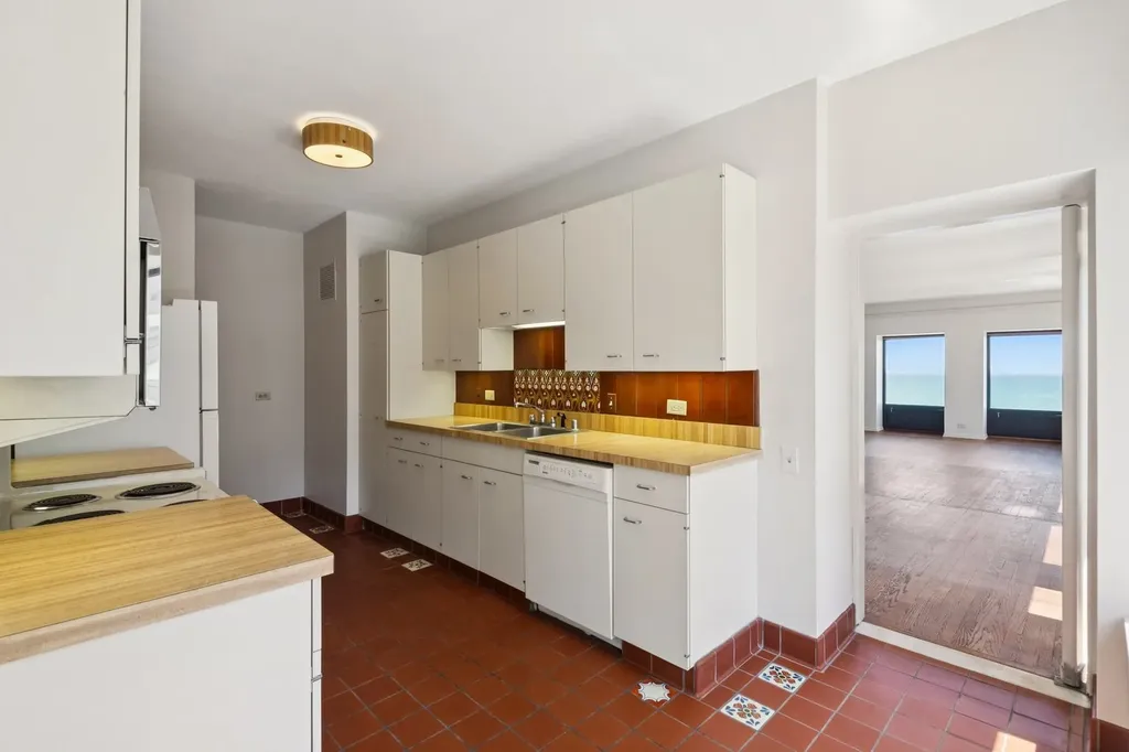 1100 North Lake Shore Drive Chicago IL 60611