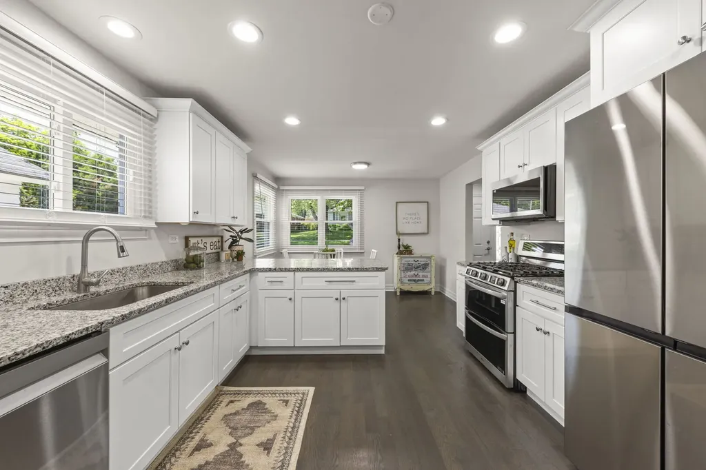 648 South Main Street Naperville IL 60540