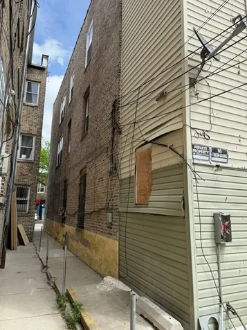 3519 West Montrose Avenue Chicago IL 60618