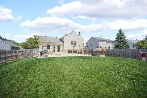 676 Hamilton Lane North Aurora IL 60542