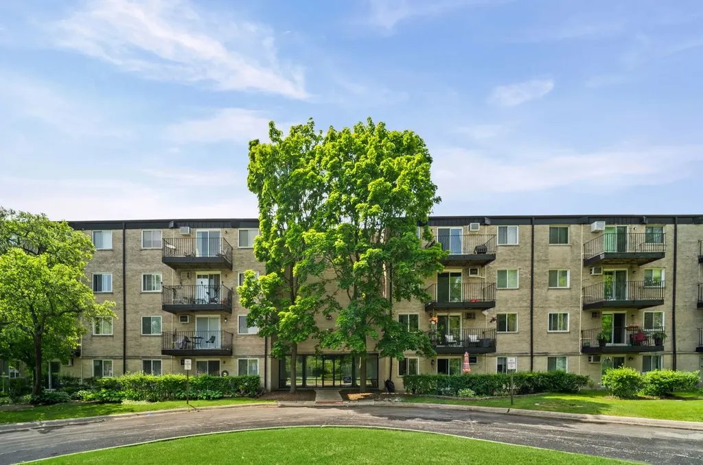 2315 East Olive Street Arlington Heights IL 60004