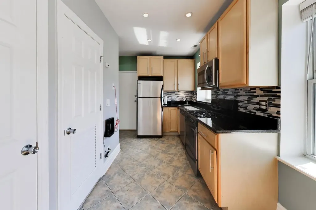 4722 North Kenneth Avenue Chicago IL 60630