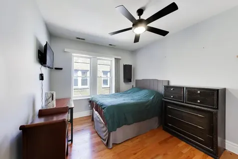 4722 North Kenneth Avenue Chicago IL 60630