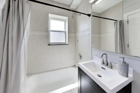 4722 North Kenneth Avenue Chicago IL 60630