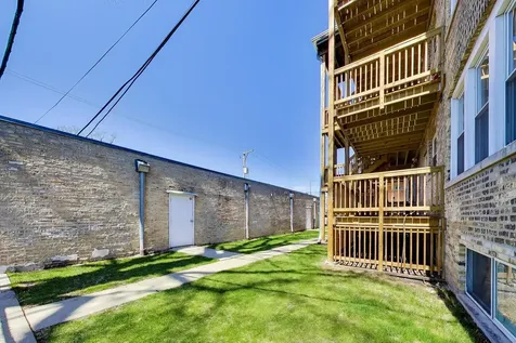 4722 North Kenneth Avenue Chicago IL 60630