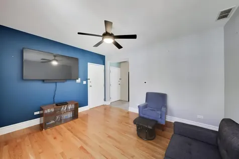 4722 North Kenneth Avenue Chicago IL 60630