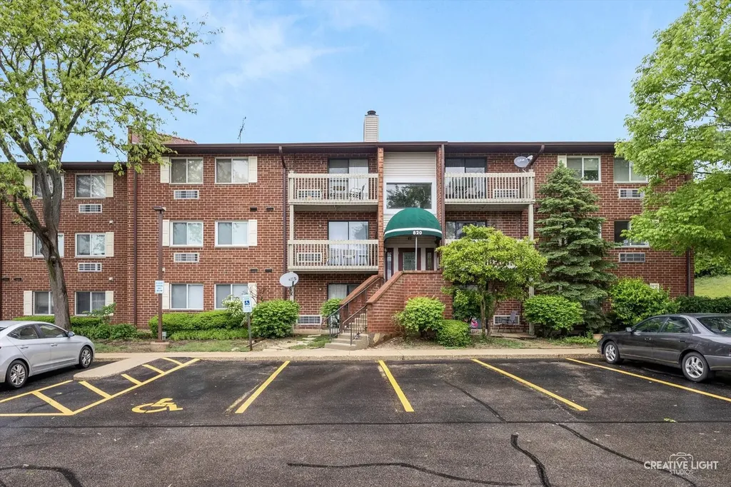 820 North Lakeside Drive Vernon Hills IL 60061
