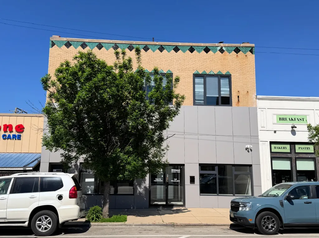 5209 North Milwaukee Avenue Chicago IL 60630
