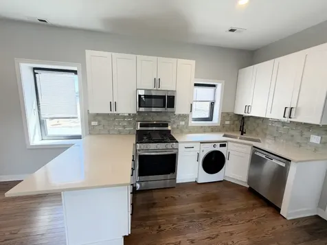 5209 North Milwaukee Avenue Chicago IL 60630